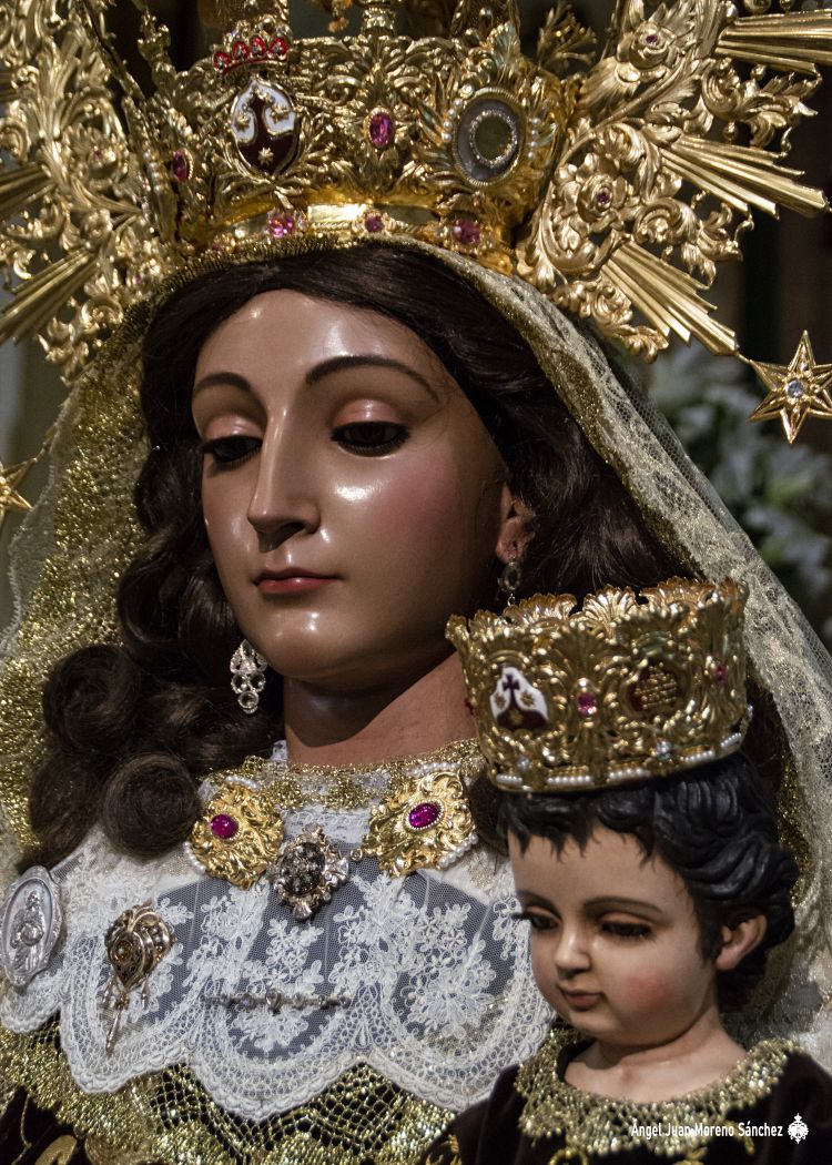 Virgen del Carmen Coronada. Reina de las Huertas